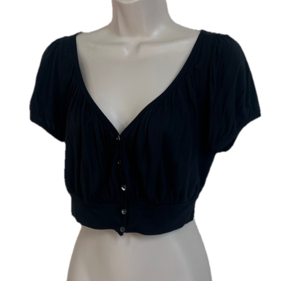 Express Short Sleeve Cropped Cardigan Lightweight All Seasons Button Down Black - Picture 3 of 7